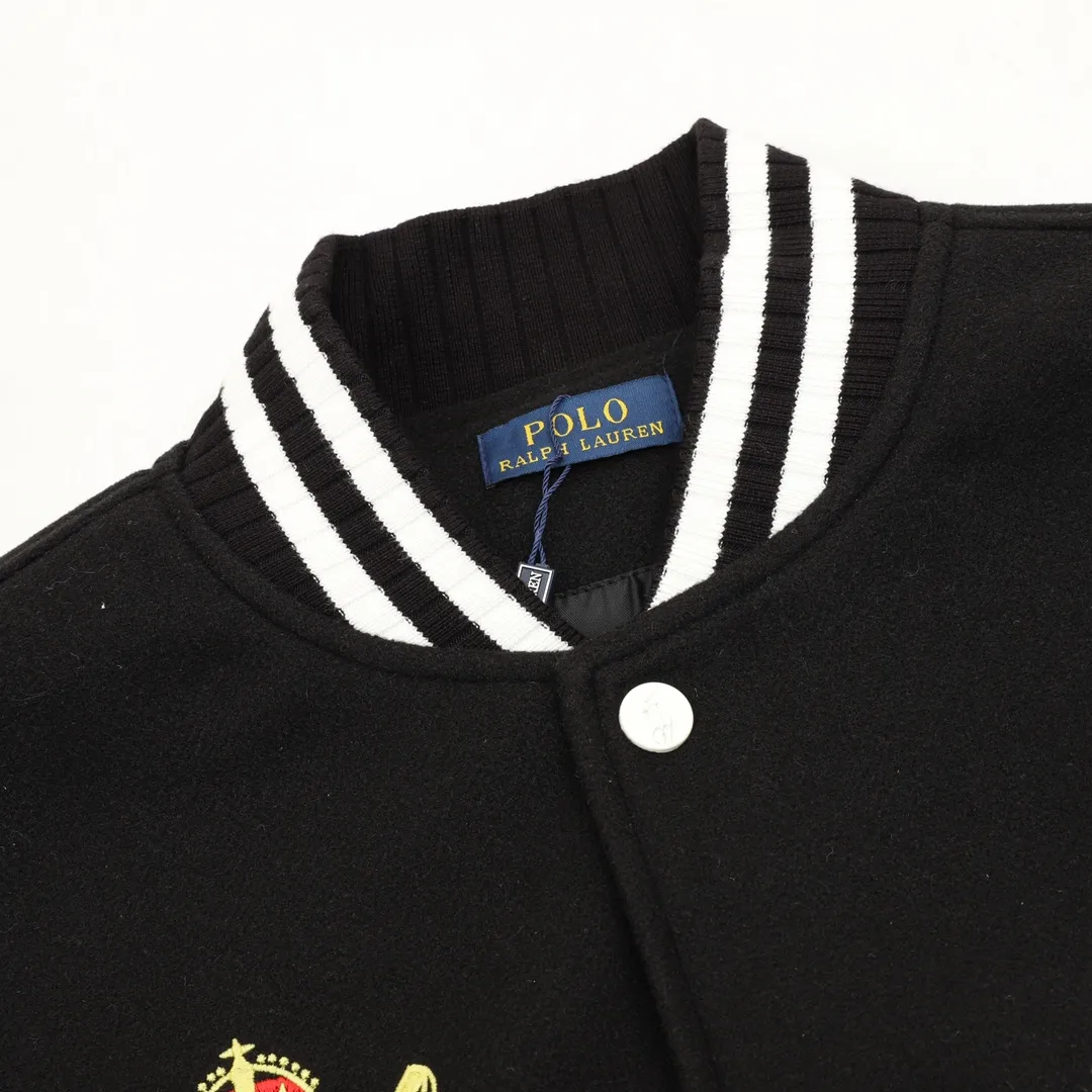 P530 RALPH LAUREN/Ralph Lauren horse logo embroidered patchwork baseball jacket jacket Warm reminder: It is recommended to hand wash or dry clean! ! This year is particularly popular. Baseball uniform jackets are available at all levels of the market (you must compare the details). The most powerful quality control. Baseball uniforms have been produced and researched for 7 years. The details are exquisite. With it, you will be the most handsome boy in the world. The fully painted surface with four-button buttons (buttons with LOGO), the fabric is customized for more than a month. It is not ready-made in the market. It is made of woolen blended fabric, custom-woven and dyed. It has high color fastness. It is recommended to hand wash or dry clean for the first time. "Custom-woven knitted rib at the hem", the lining is made of silky and delicate cupro fiber material, which can be worn directly against the body. It is extremely comfortable, a heavy-hitting item, purchase version! Size：XS-L